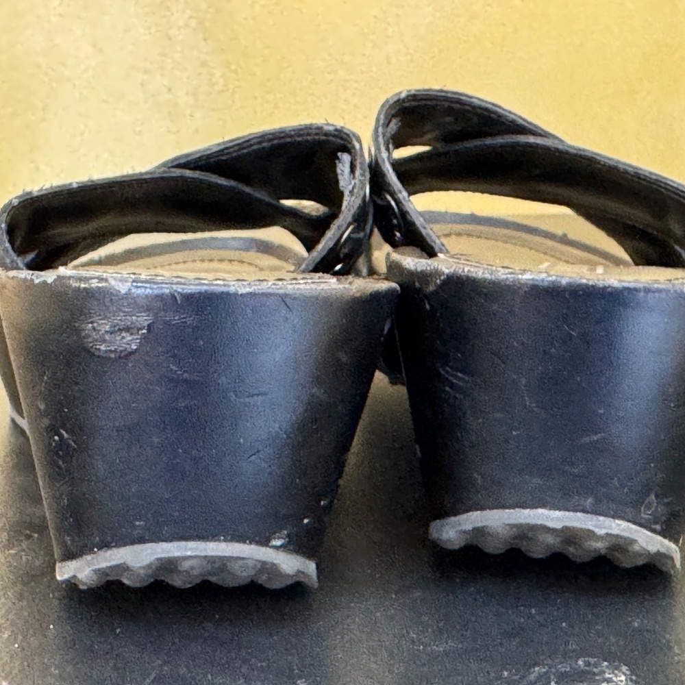 Harley Davidson Sandals Size 7 Black Strappy Wedge Heels Biker Goth Leather - Picture 4 of 12